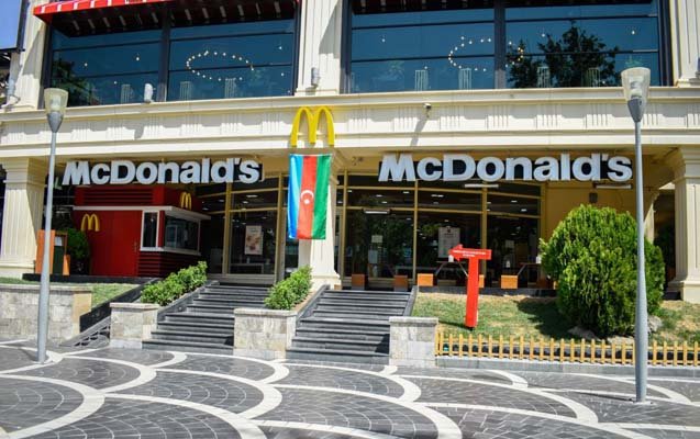 “McDonald’s Azərbaycan” plastikdən istifadəni azaldır - Fotolar