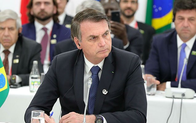 Facebook  Braziliya Prezidentinin vaksinlə bağlı dediklərini sildi