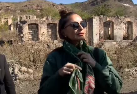 Qubadlı sakini Mehriban Əliyevaya kəlağayı bağışladı - Video