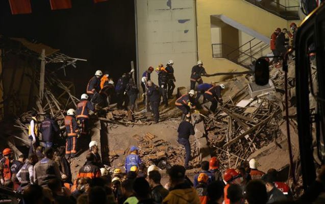 Türkiyədə binanın uçmasına görə bir nəfər saxlanıldı.
