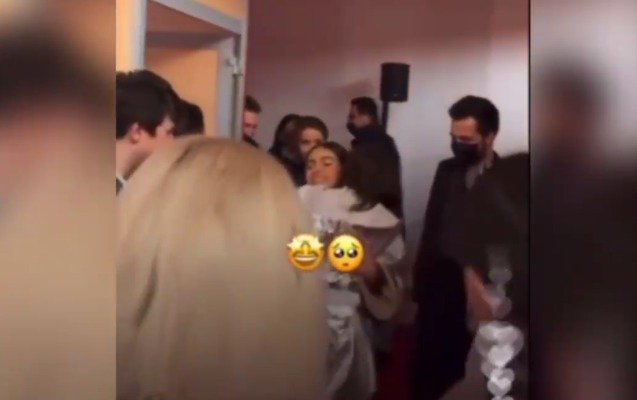 Erməni təmsilçi Sonanı qucaqladı - Video