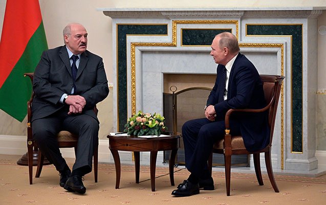 Putinlə Lukaşenkonun 3 saatdan çox davam edən görüşü başa çatdı