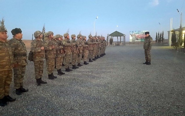 Kərim Vəliyev dislokasiya olunan hərbi hissələrin fəaliyyətini yoxladı