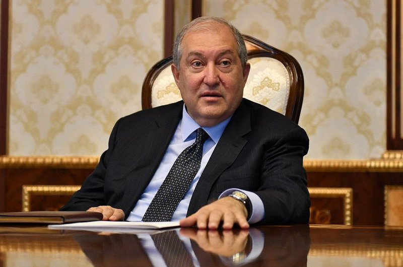 Ermənistan Prezidenti istefa verdi