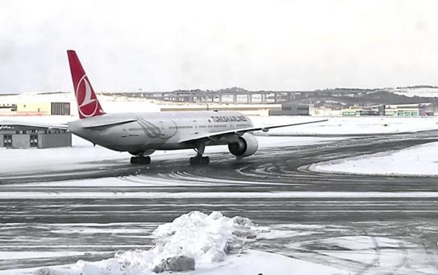 THY İstanbuldan bütün uçuşları dayandırdı - Yenilənib