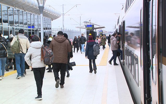 Bakı-Sumqayıt qatarlarında reyd keçirildi - Fotolar+Video