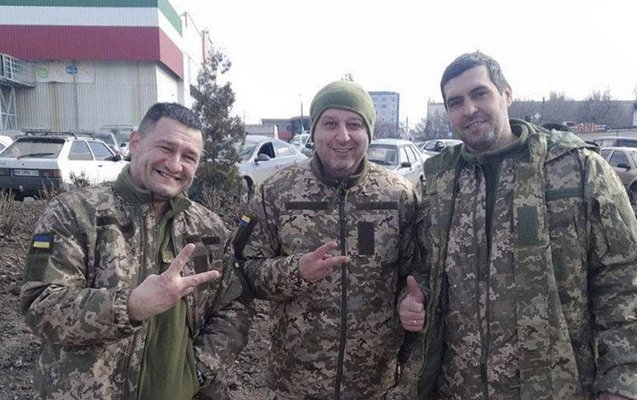 Ukraynalı məşhur məşqçi ordu sıralarına qoşuldu - Foto