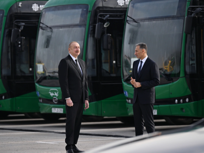 Prezident İlham Əliyev Zığ Elektrik Avtobus Parkının fəaliyyəti ilə tanış olub