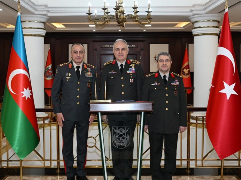 Hikmət Mirzəyev Türkiyə Silahlı Qüvvələrinin Baş qərargah rəisi ilə görüşüb