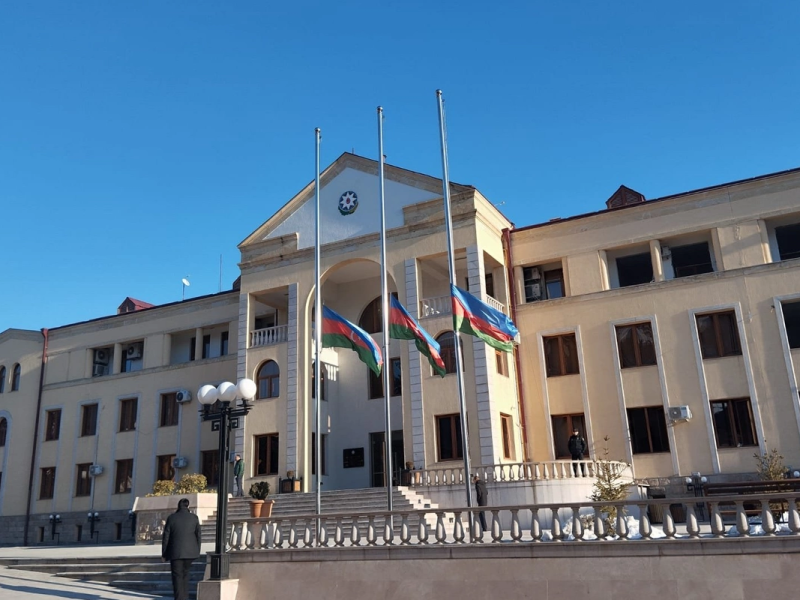 Xankəndi, Xocalı və Ağdərədə bayraqlar yarıya qədər endirildi