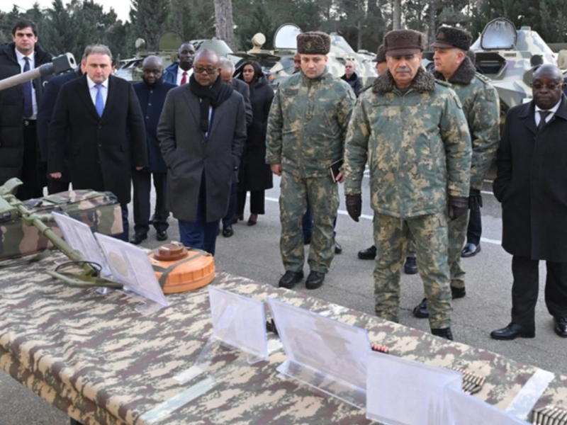 Qvineya-Bisau Prezidenti komando hərbi hissəsində olub