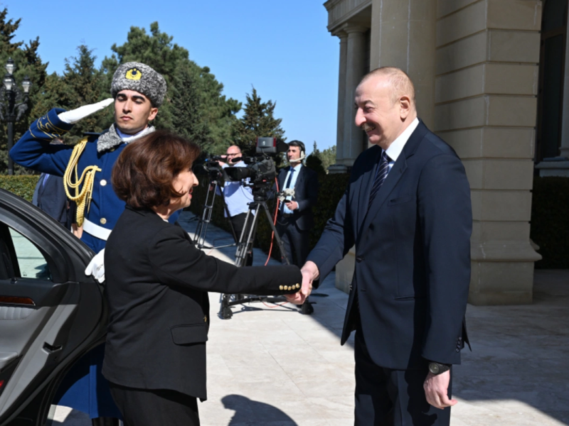 Şimali Makedoniya Prezidenti Qordana Silyanovska-Davkovanın rəsmi qarşılanma mərasimi olub