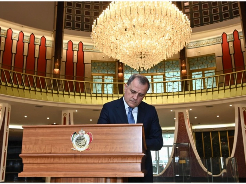 Ceyhun Bayramov Küveytdə Əl-Salam Saray Muzeyini ziyarət edib
