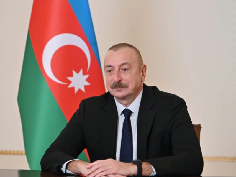 İlham Əliyev Heydər Əliyevin anadan olmasının 102-ci ildönümü ilə əlaqədar paylaşım edib