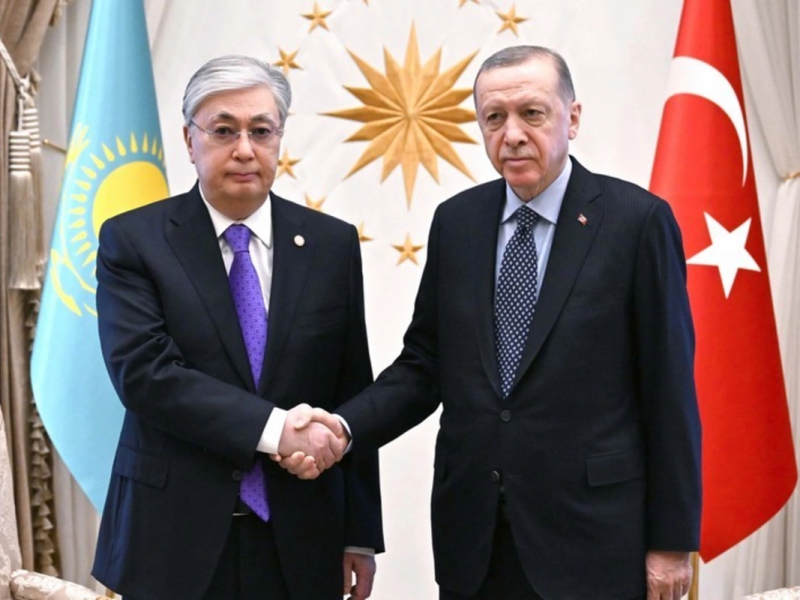 Türkiyə və Qazaxıstan liderləri ikitərəfli məsələləri müzakirə ediblər