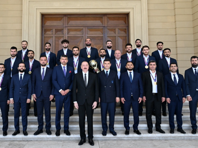 İlham Əliyev minifutbol üzrə dünya çempionatının qalibi olan Azərbaycan milli komandasının üzvlərini qəbul edi