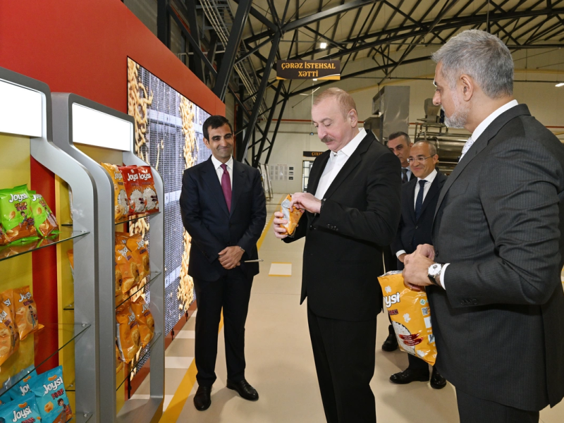 İlham Əliyev Bakıda yeni zavodun açılışında iştirak edib