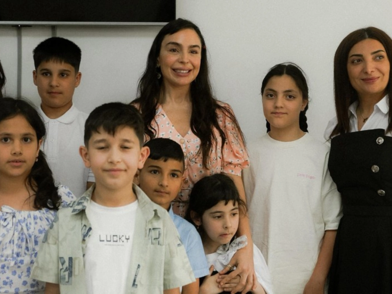 Leyla Əliyeva və Arzu Əliyeva Xızı rayonuna səfər edib