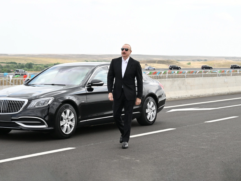 Prezident İlham Əliyev Əhmədbəyli-Füzuli-Şuşa yolunun açılışında iştirak edib