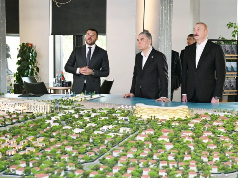 İlham Əliyev və Qurbanqulu Berdiməhəmmədov "Sea Breeze"də olublar