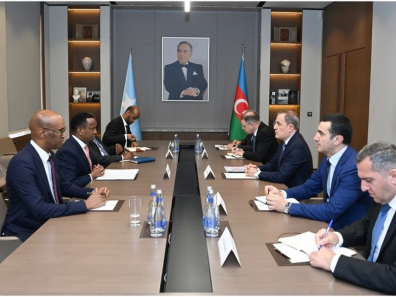 Azərbaycan və Somali XİN başçıları arasında geniştərkibli görüş keçirilib - YENİLƏNİB