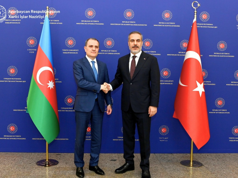 Nazirlər Ermənistanla sülh danışıqlarını müzakirə ediblər