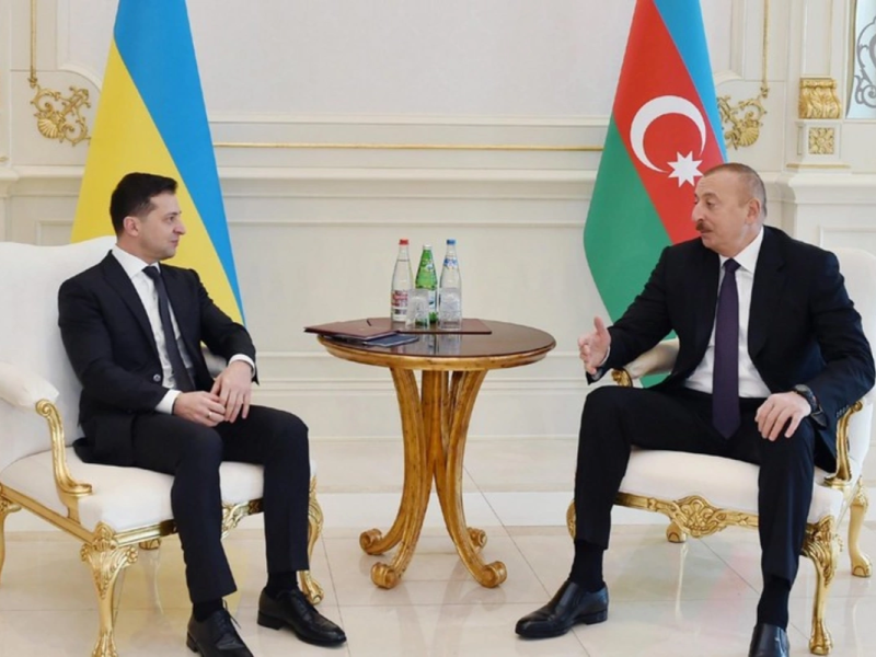Azərbaycanla Ukrayna Rusiya tərəfindən SOCAR-ın neft anbarına hava zərbələrinin endirilməsini pisləyib