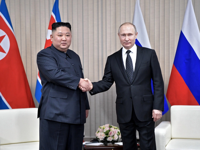 Kim Çen In və Putin arasında telefon danışığı baş tutub