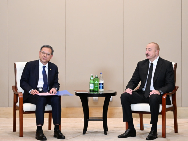 İlham Əliyev Ni Cen ilə görüşüb