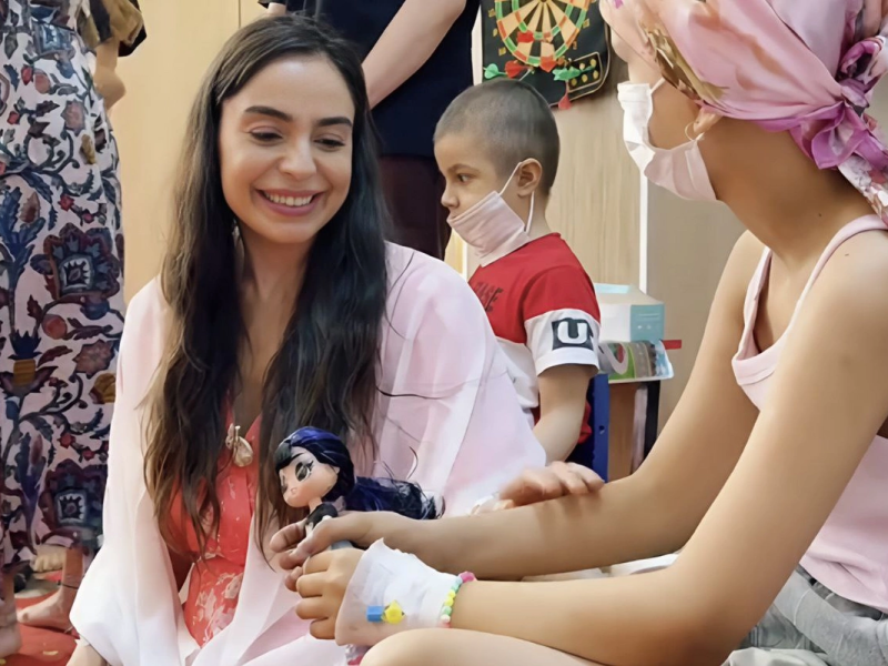 Leyla və Arzu Əliyeva Milli Onkologiya Mərkəzində uşaqları ziyarət ediblər