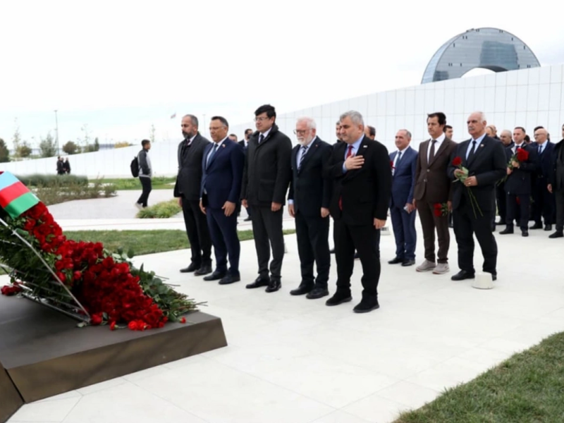 Azərbaycanda səfərdə olan türkiyəli rektorlar Zəfər parkını ziyarət ediblər
