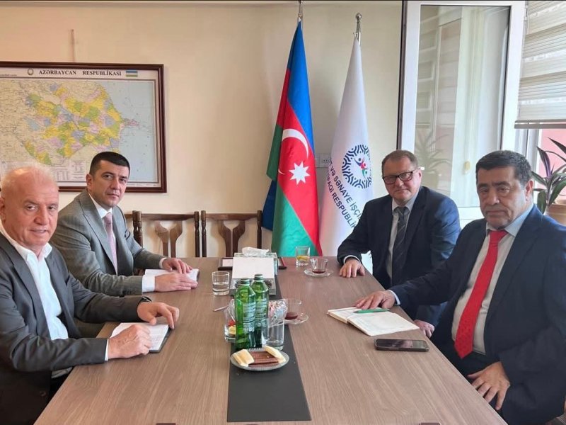 Xidmət və Sənaye İşçiləri Həmkarlar İttifaqı Respublika Birliyinin Sədri Mükafatlandırılmışdır