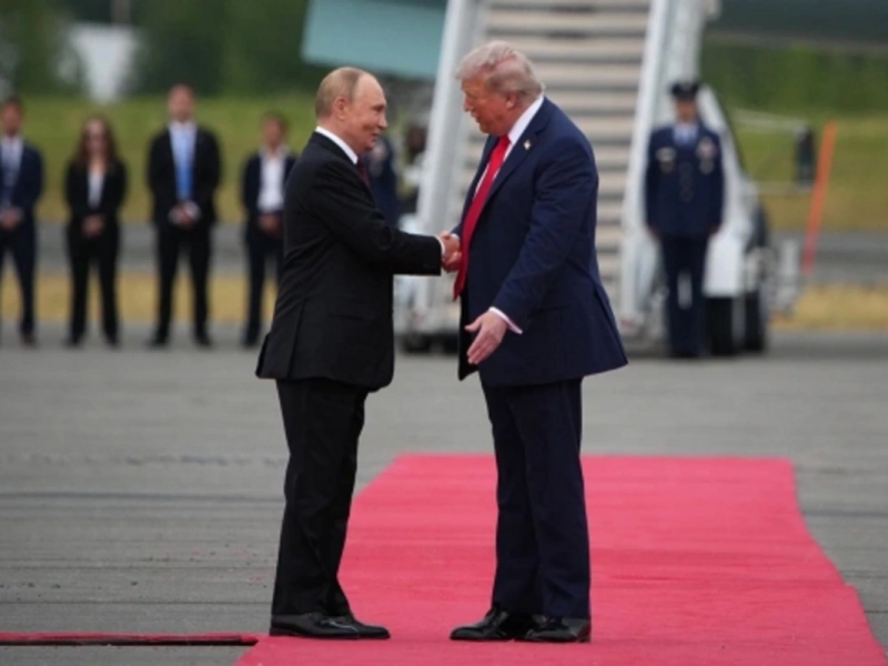Tramp Budapeştdə Putinlə görüşəcəyini bildirib