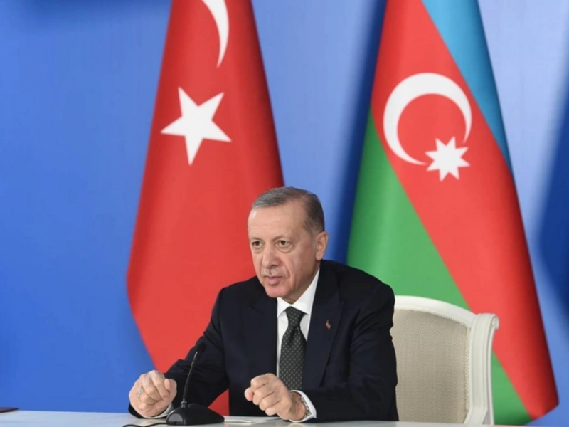 Ərdoğan Azərbaycanı Müstəqilliyinin Bərpası Günü münasibətilə təbrik edib