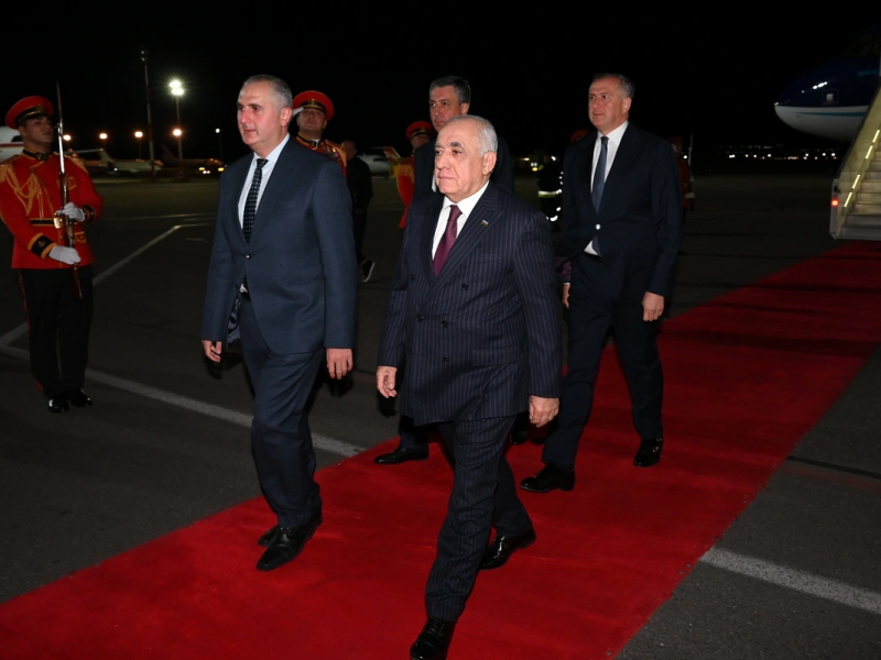 Baş nazir Əli Əsədov Gürcüstanda işgüzar səfərdədir