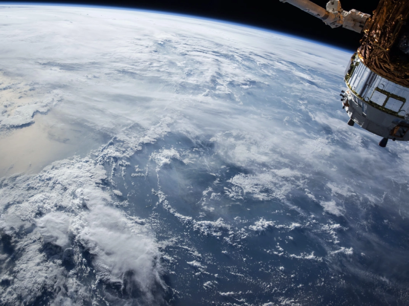 Rus kosmonavtlar kosmosda ilk kristalları topladılar