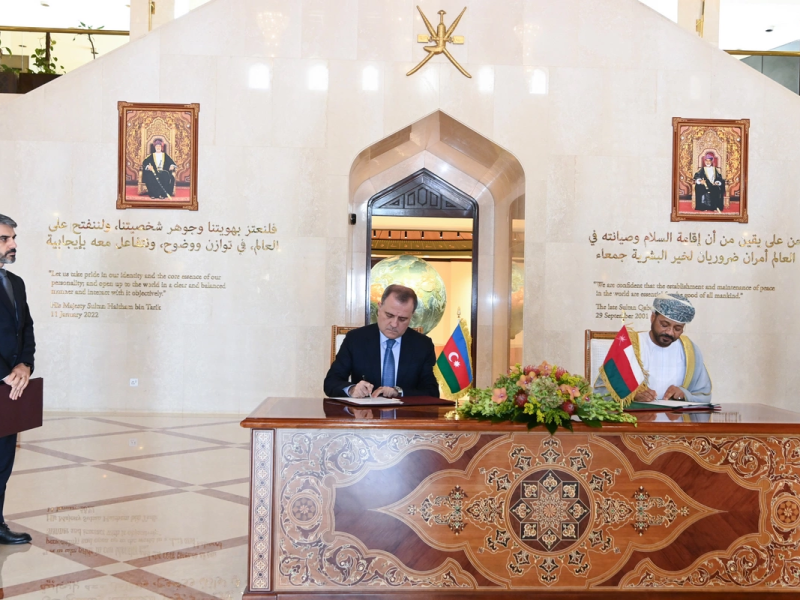 Azərbaycanla Oman diplomatik və xidməti pasport sahibləri üçün vizanı ləğv edir