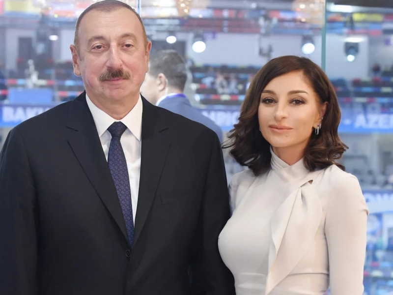MM Zəfər Günü münasibətilə Prezident və Birinci vitse-prezidenti təbrik edib