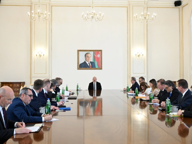 Prezident İlham Əliyev NATO nümayəndə heyətini qəbul edib