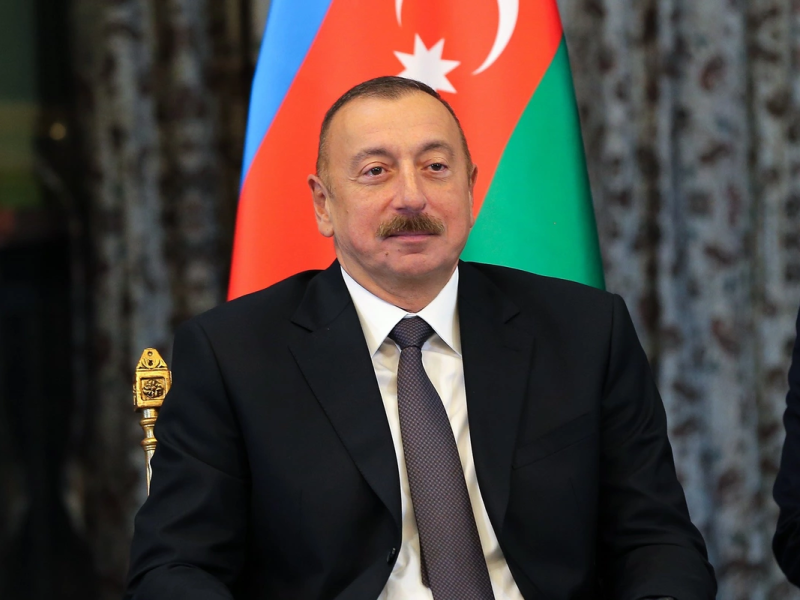 İlham Əliyev Naxçıvanda Prezidentin yeni səlahiyyətli nümayəndəsini və bir sıra icra başçılarını qəbul edib