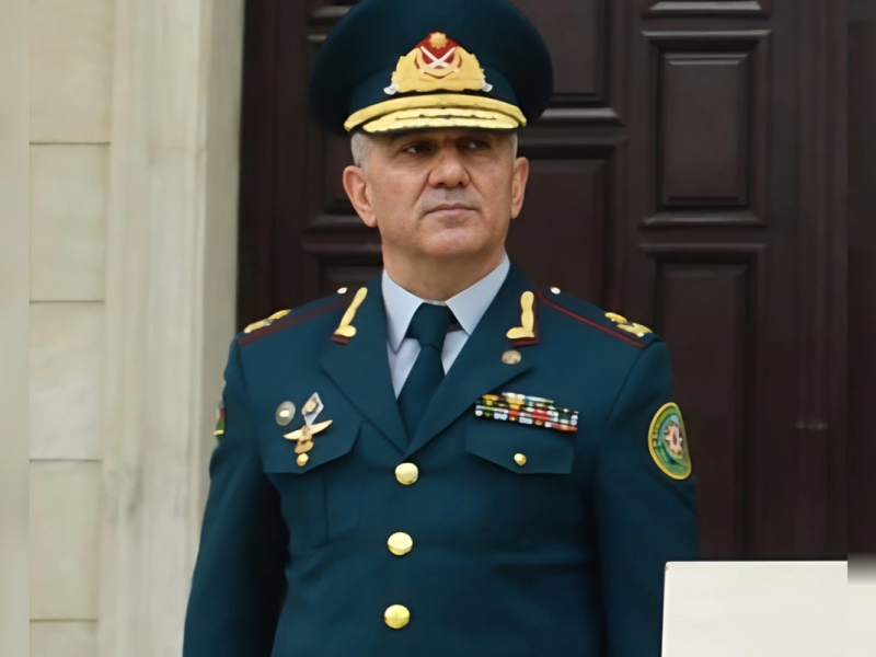 Təqaüdə göndərilən general yenidən xidmətə qayıtdı