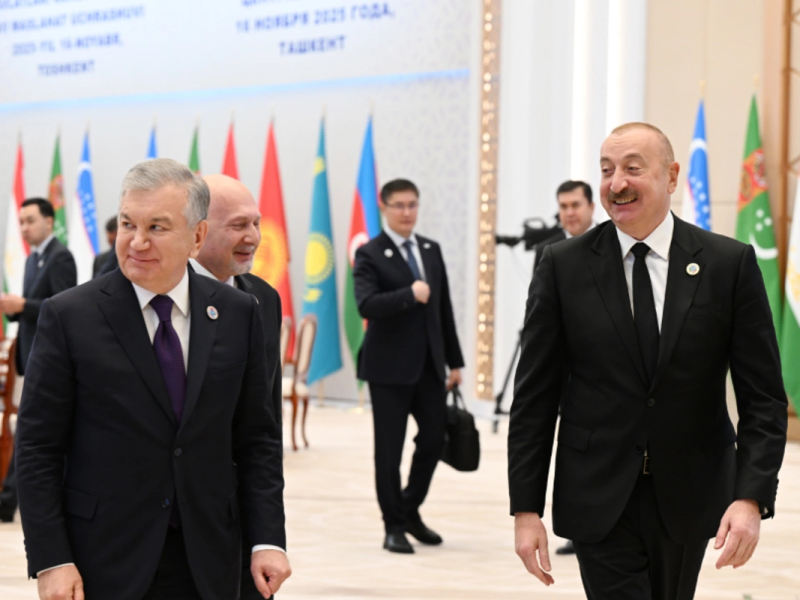 İlham Əliyev Şavkat Mirziyoyevin Azərbaycan-Özbəkistan əlaqələrinin inkişafında mühüm töhfəsini qeyd edib