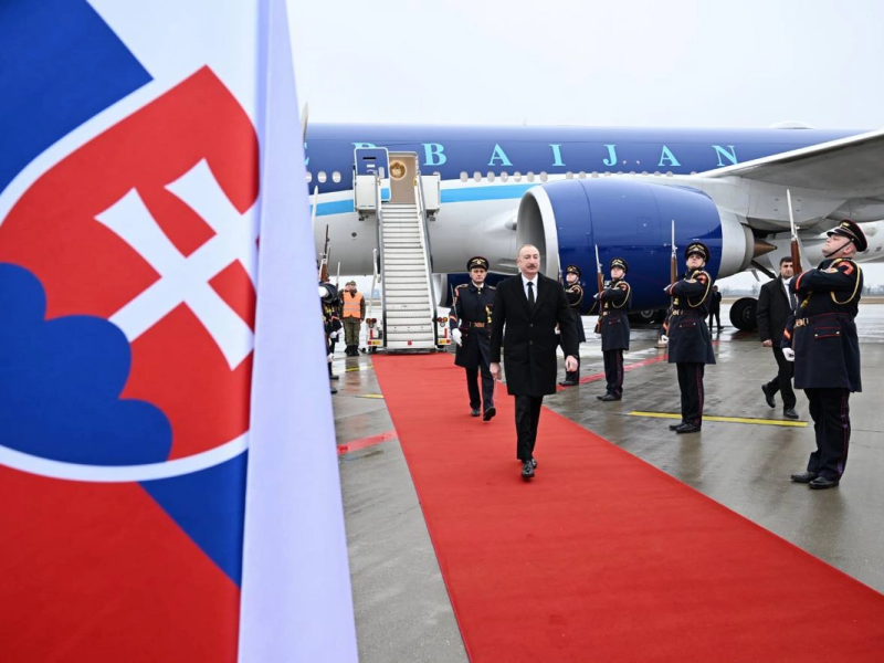 İlham Əliyev Slovakiyada rəsmi səfərdədir