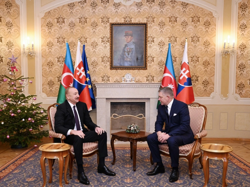 İlham Əliyevin Slovakiyanın Baş naziri ilə təkbətək görüşü olub