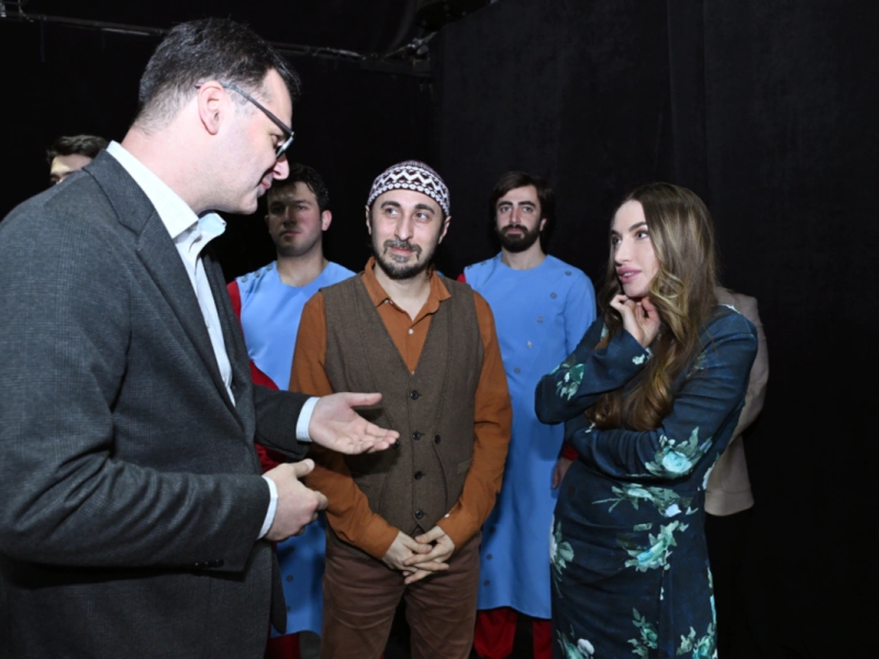 Leyla Əliyeva və Alena Əliyeva "Romeo və Cülyetta" tamaşasını izləyiblər