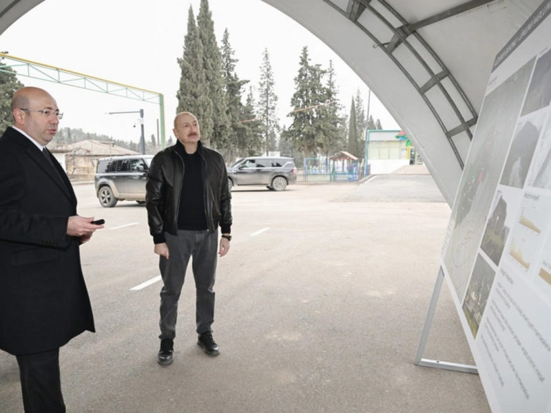 Prezident İlham Əliyev Ağdərə şəhərinin Baş planı ilə tanış olub