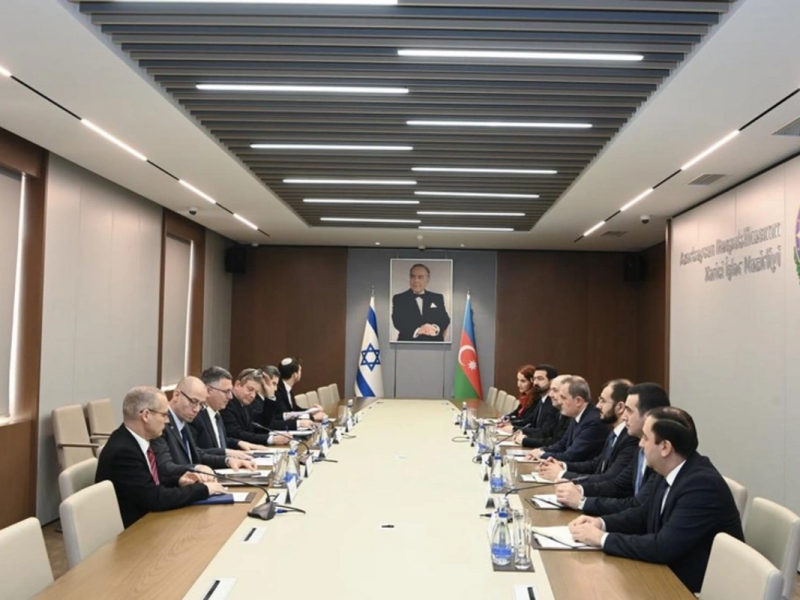 Azərbaycan və İsrailin XİN başçıları arasında geniştərkibli görüş keçirilib