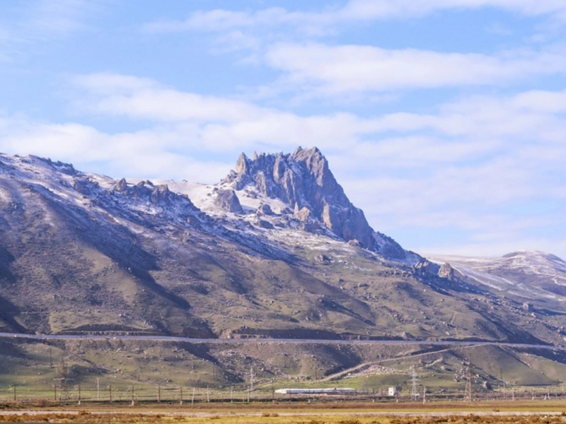 Beşbarmaqda karvansaray aşkarlanıb