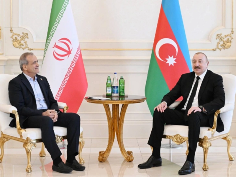 Prezident İlham Əliyev Məsud Pezeşkiana zəng edib