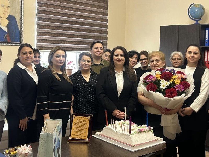TƏBRİK EDİRİK.
